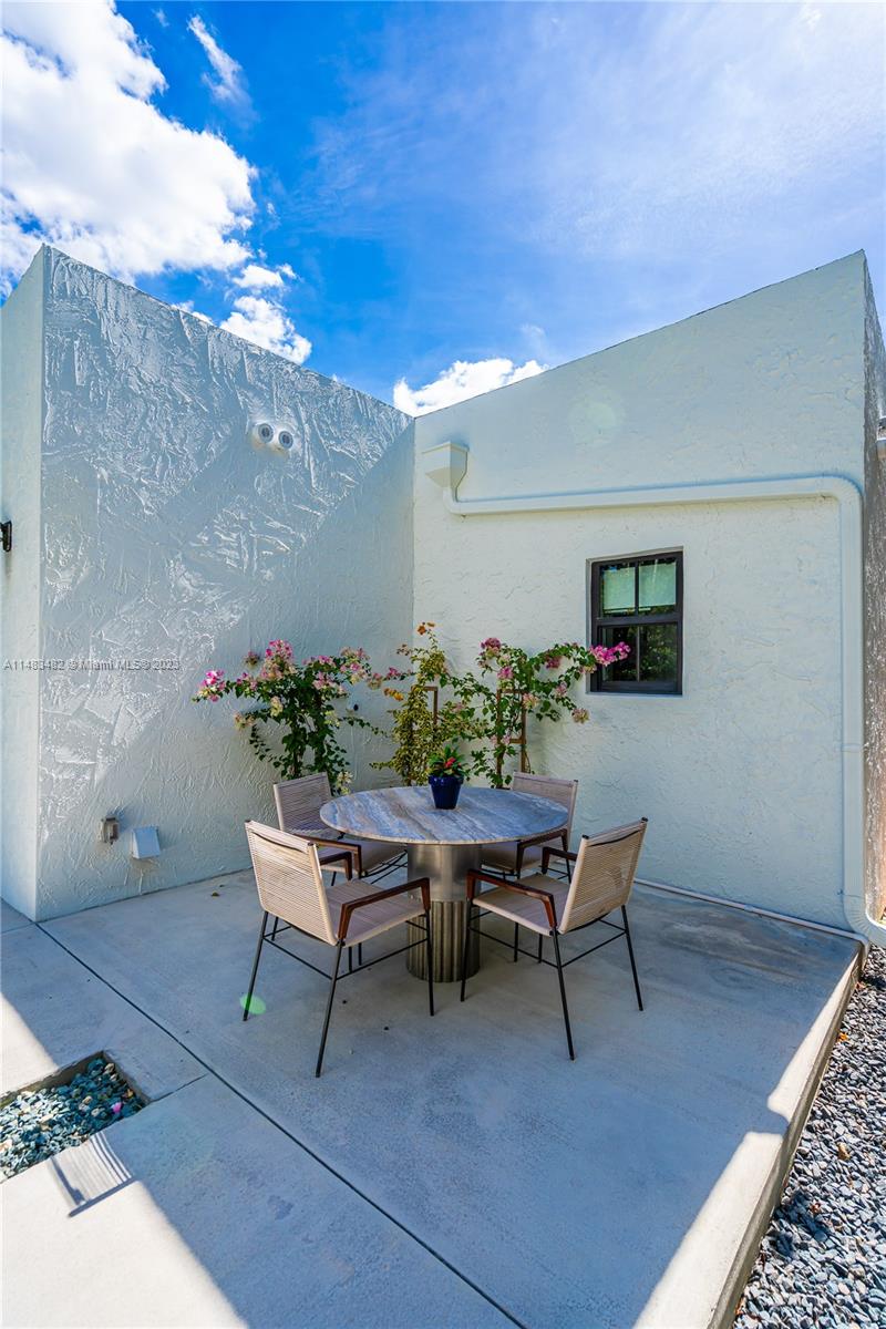 CORAL GABLES SEC E - Residential