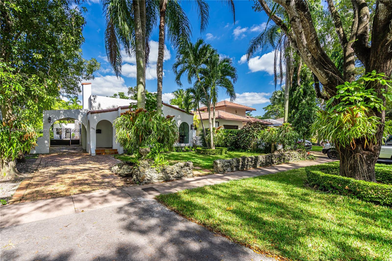 CORAL GABLES SEC E - Residential