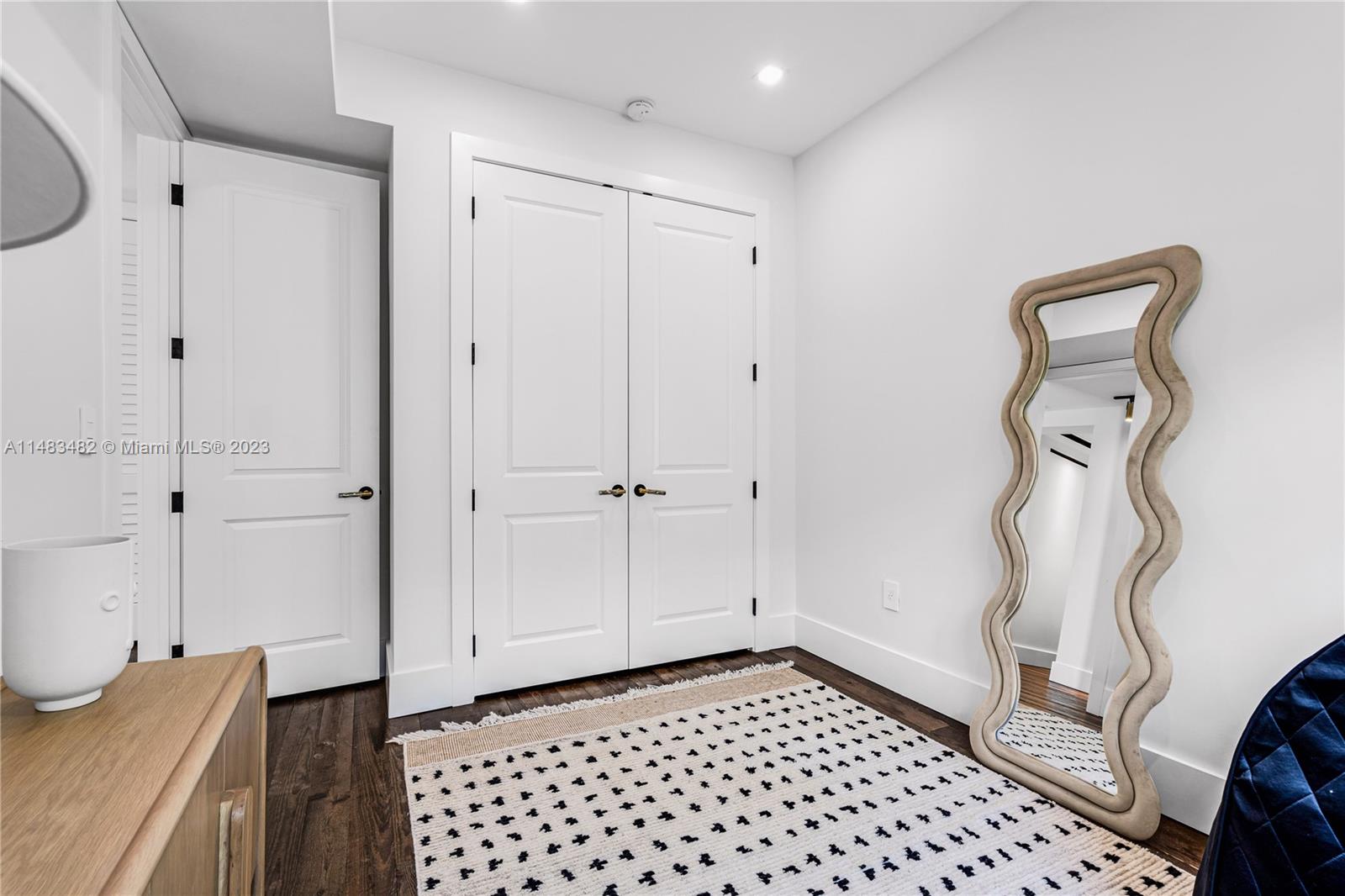 CORAL GABLES SEC E - Residential