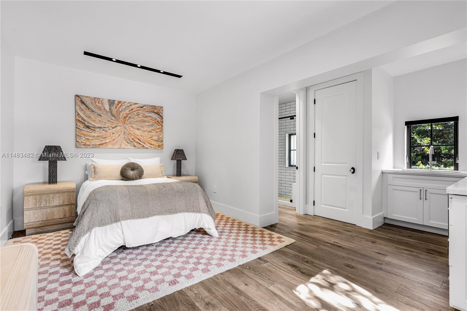 CORAL GABLES SEC E - Residential