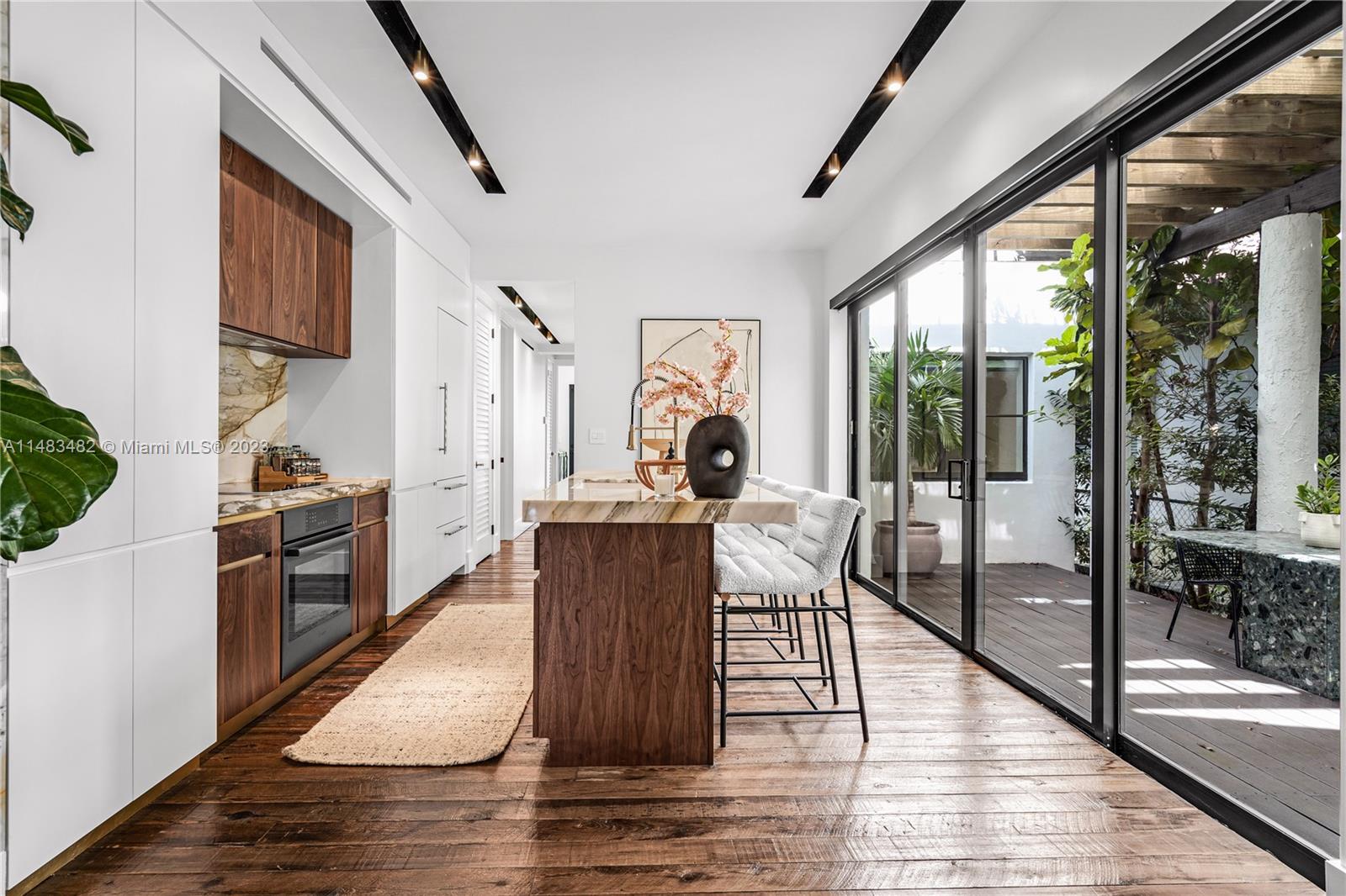 CORAL GABLES SEC E - Residential