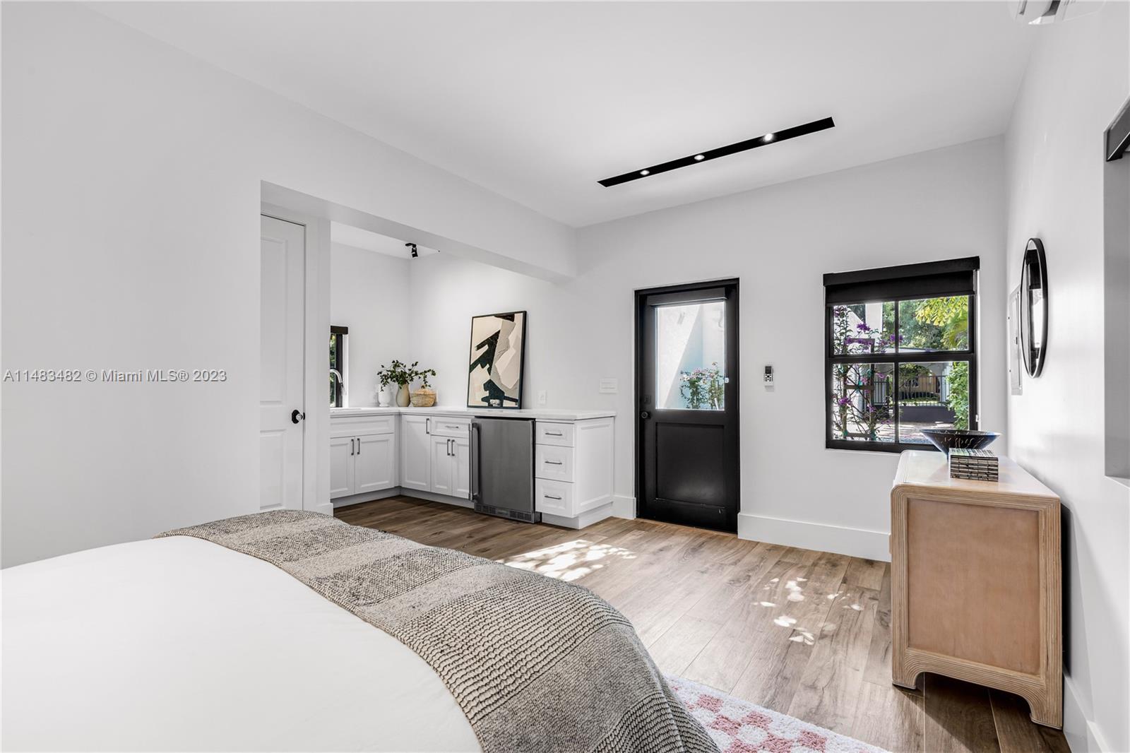 CORAL GABLES SEC E - Residential