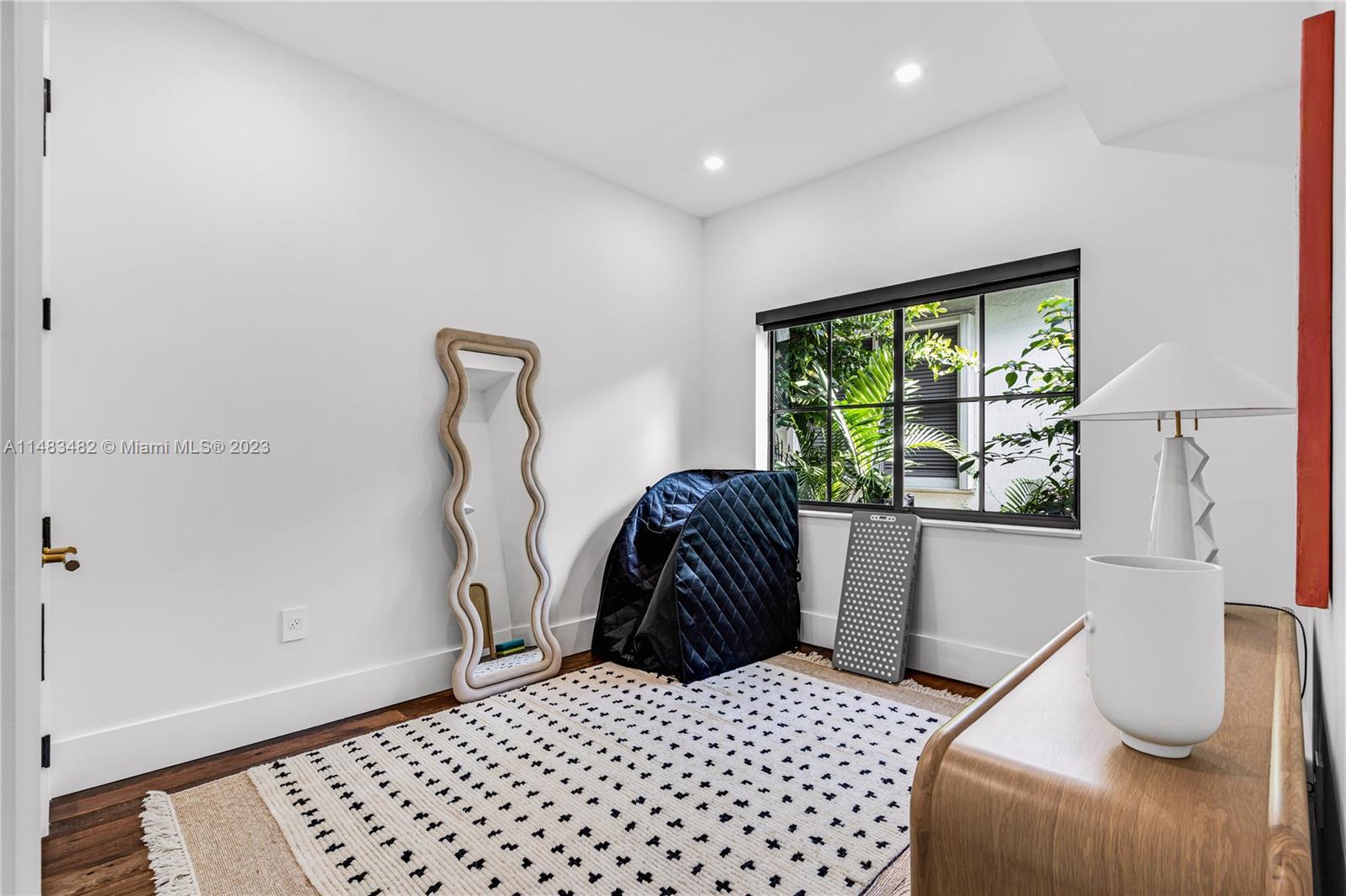 CORAL GABLES SEC E - Residential