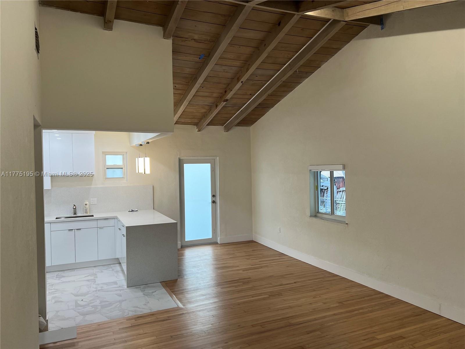 640 SW 73rd Ave