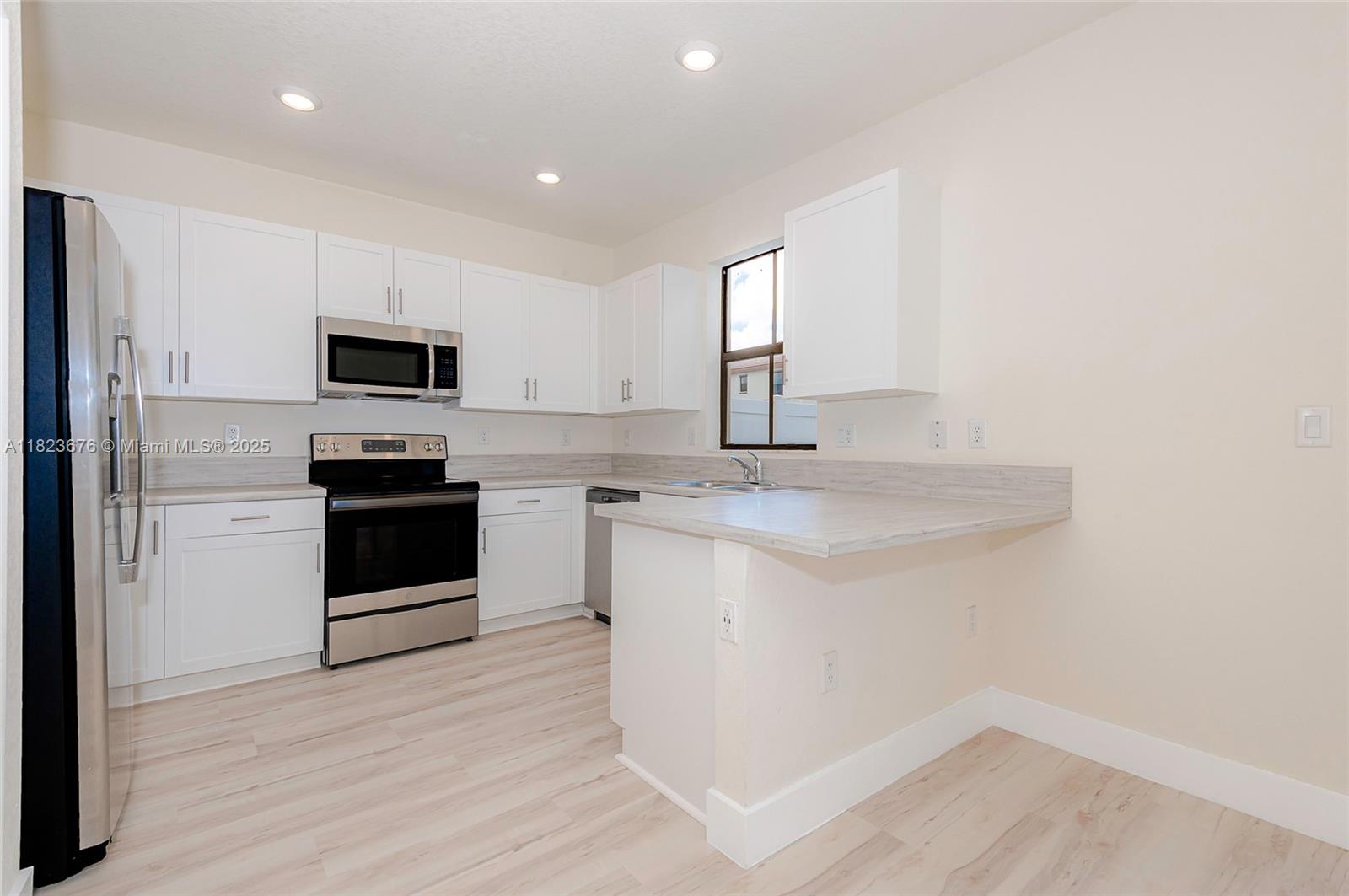 AQUABELLA NORTH REPLAT - Residential