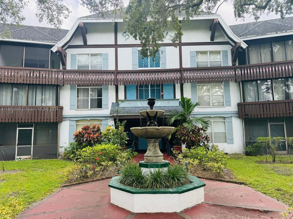 Photo of 3710 Inverrary Dr #2B, Lauderhill, FL 33319 (MLS # A11661866)