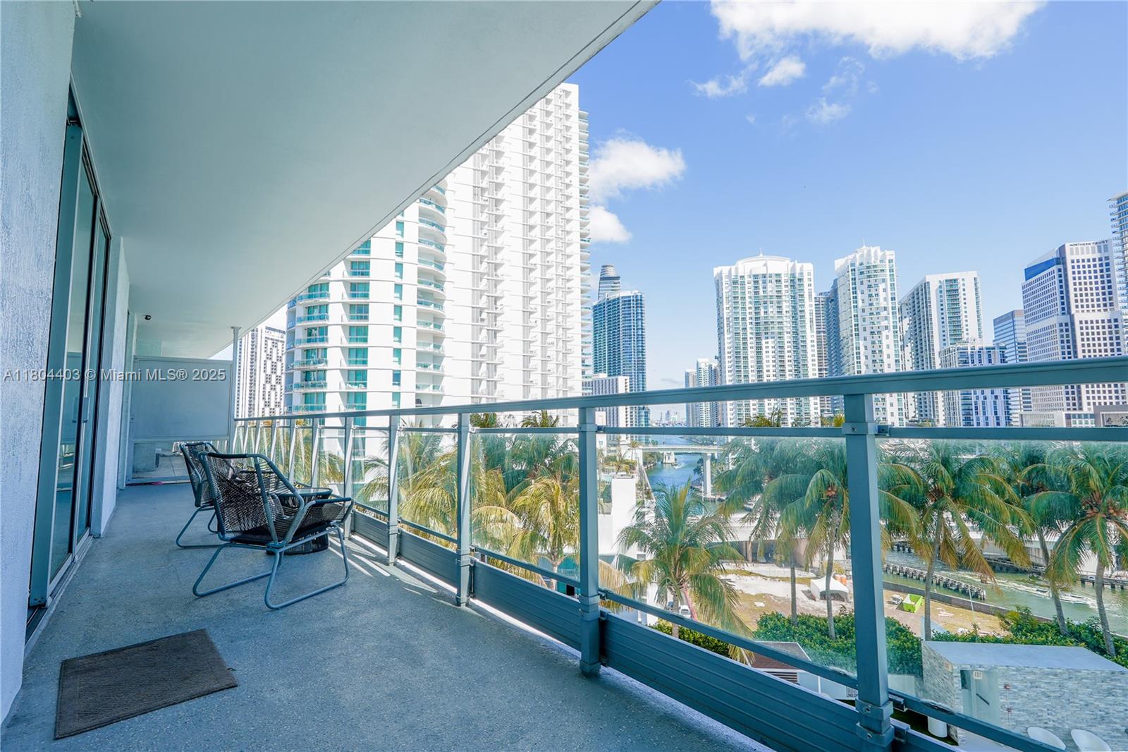 Property for Sale at 90 Sw 3rd St 1401, Miami, Broward County, Florida - Bedrooms: 2 
Bathrooms: 2  - $550,000