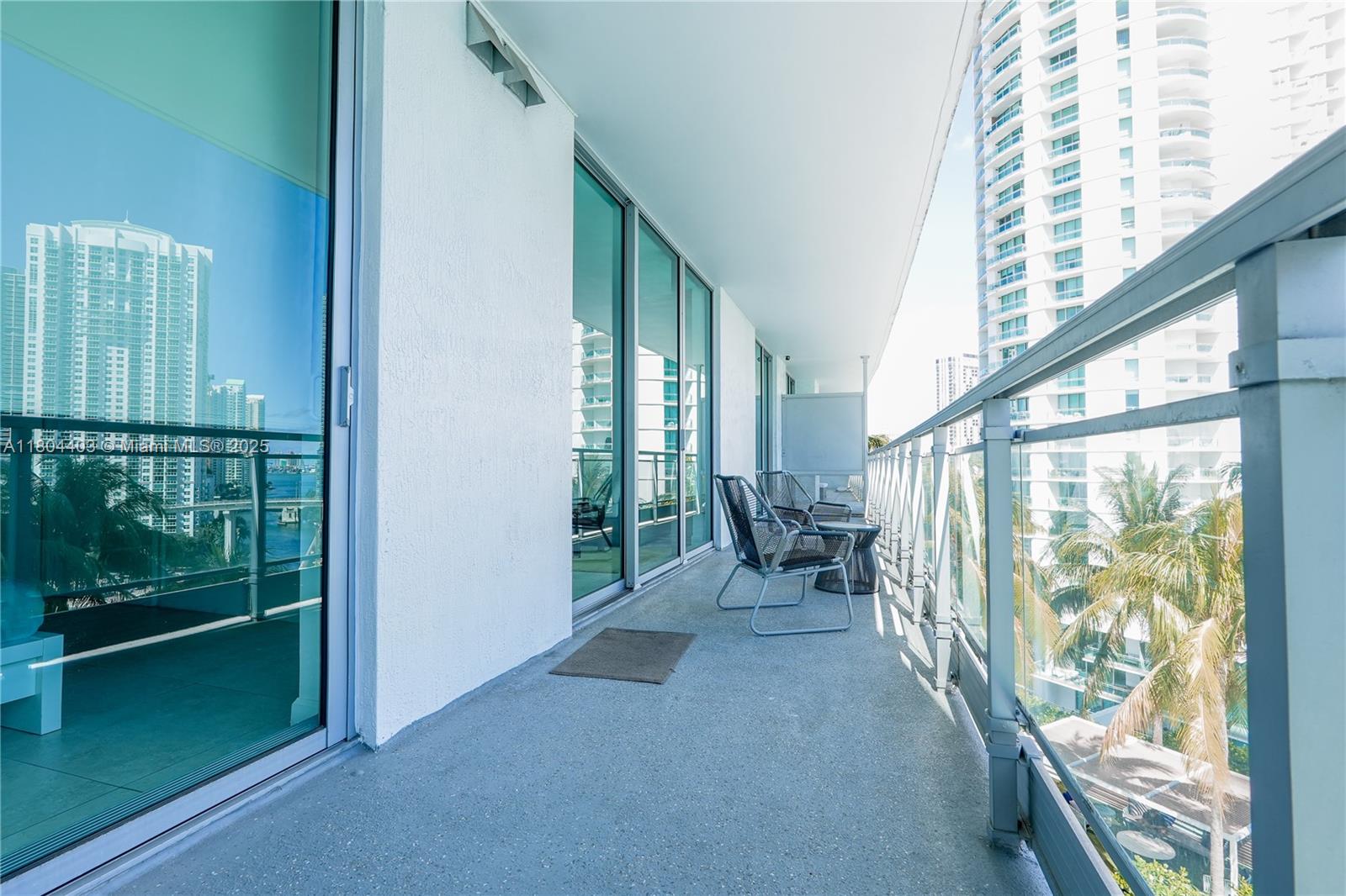 90 SW 3rd St 1401