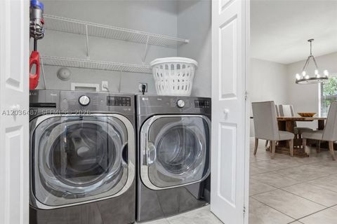 Tiny photo for 16572 SW 43rd Ln, Kendall, FL 33185 (MLS # A12036487)