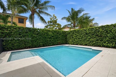 Tiny photo for 16572 SW 43rd Ln, Kendall, FL 33185 (MLS # A12036487)