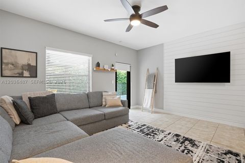 Tiny photo for 16572 SW 43rd Ln, Kendall, FL 33185 (MLS # A12036487)
