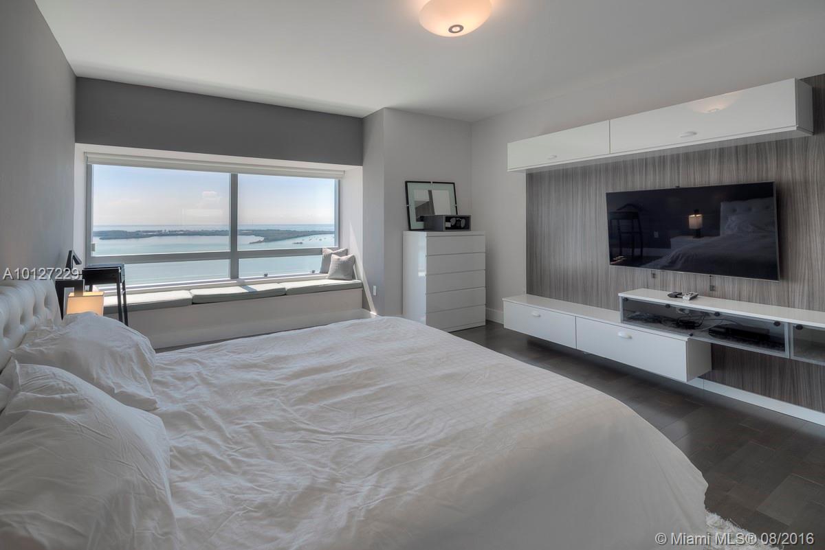 FOUR SEASONS - Residential Lease