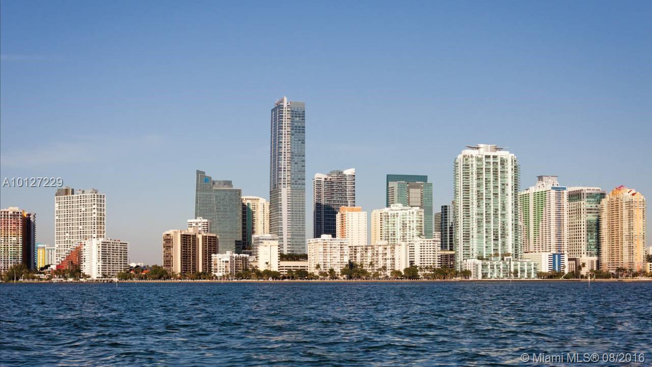 FOUR SEASONS - Residential Lease