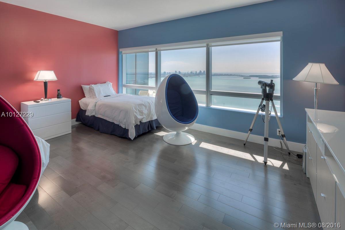 FOUR SEASONS - Residential Lease