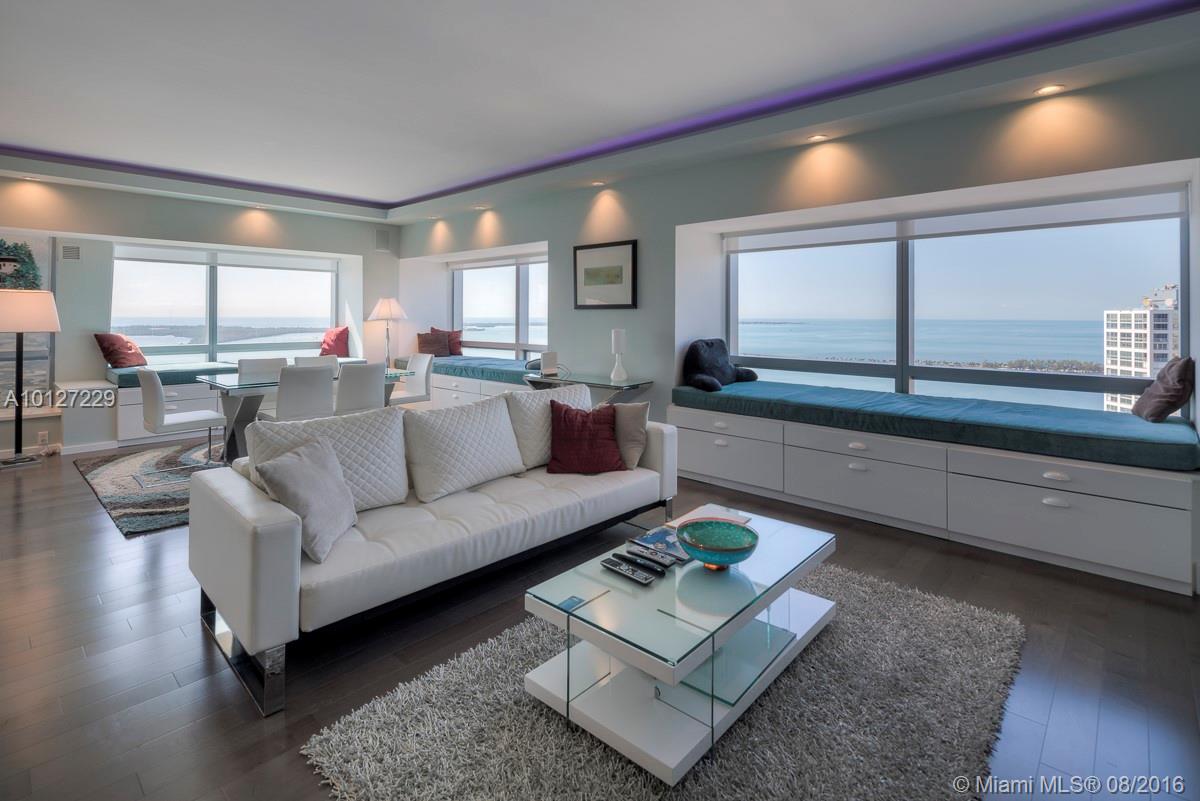 FOUR SEASONS - Residential Lease