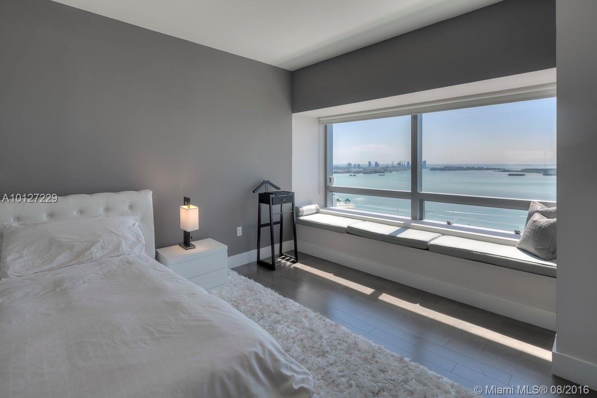 FOUR SEASONS - Residential Lease