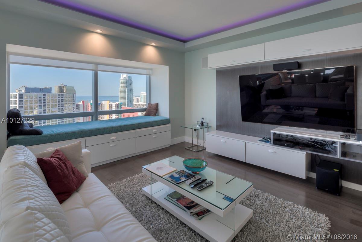 FOUR SEASONS - Residential Lease