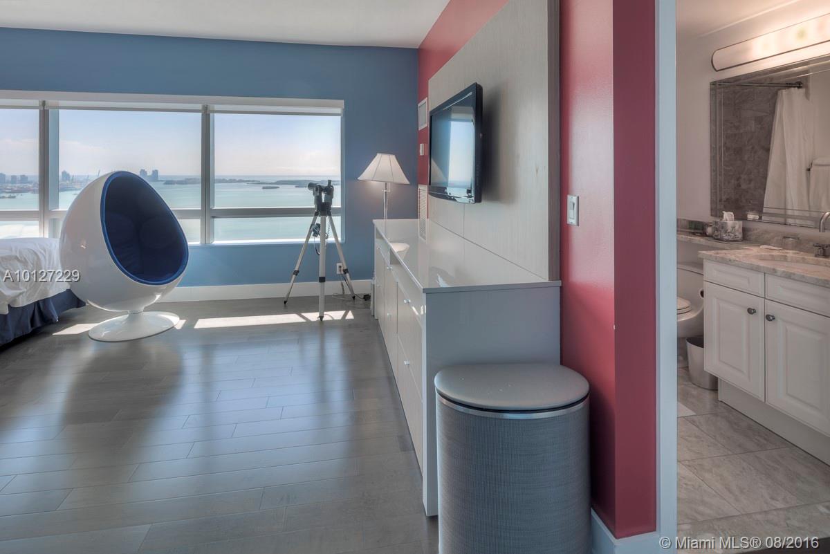 FOUR SEASONS - Residential Lease