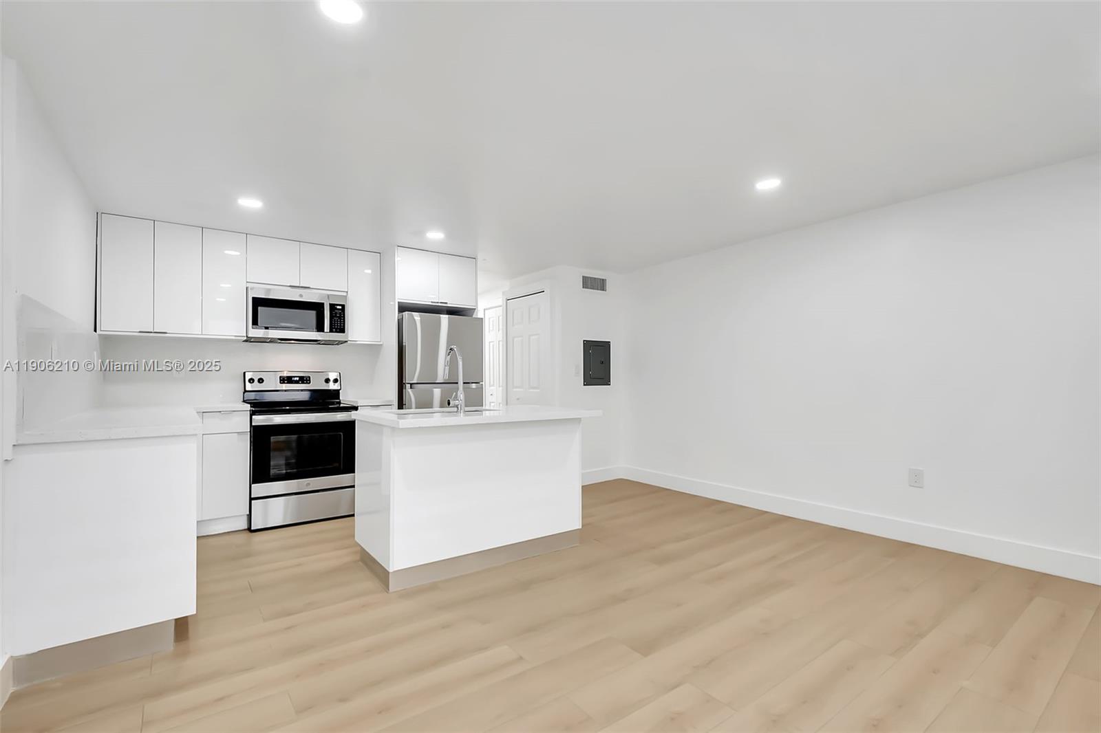 BLANTON PARK - Residential Lease