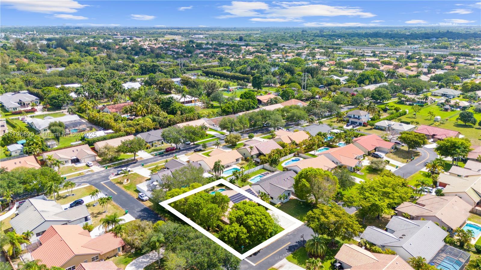 15941 Cobblestone Ct