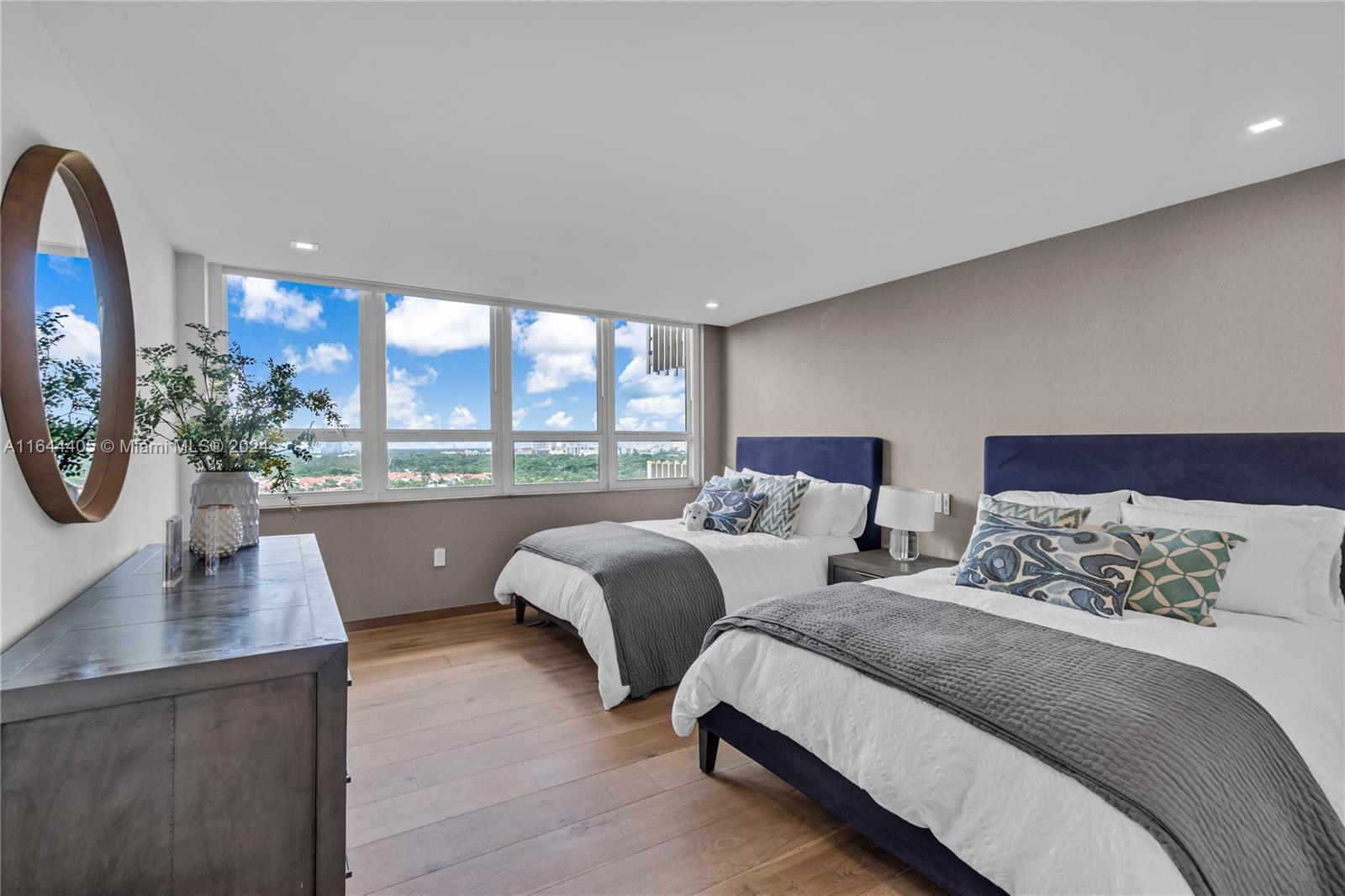 GROVE ISLE CONDO - Residential