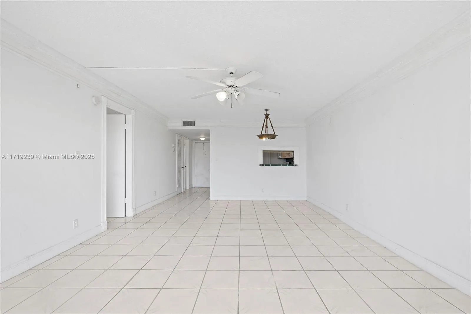 Hollywood, Florida 33021, United States, 1 Bedroom Bedrooms, ,2 BathroomsBathrooms,Residential,Active,21708