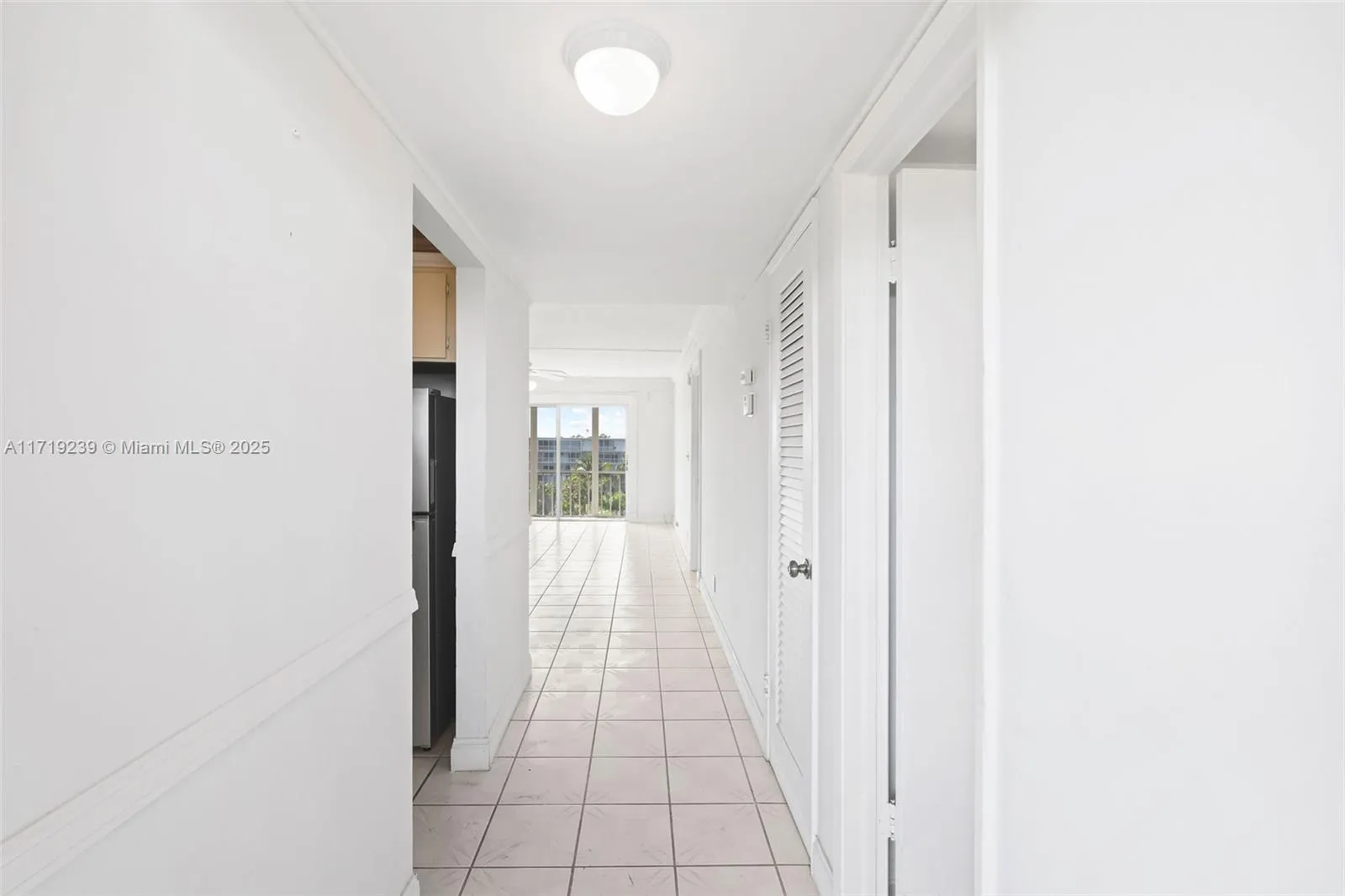 Hollywood, Florida 33021, United States, 1 Bedroom Bedrooms, ,2 BathroomsBathrooms,Residential,Active,21708