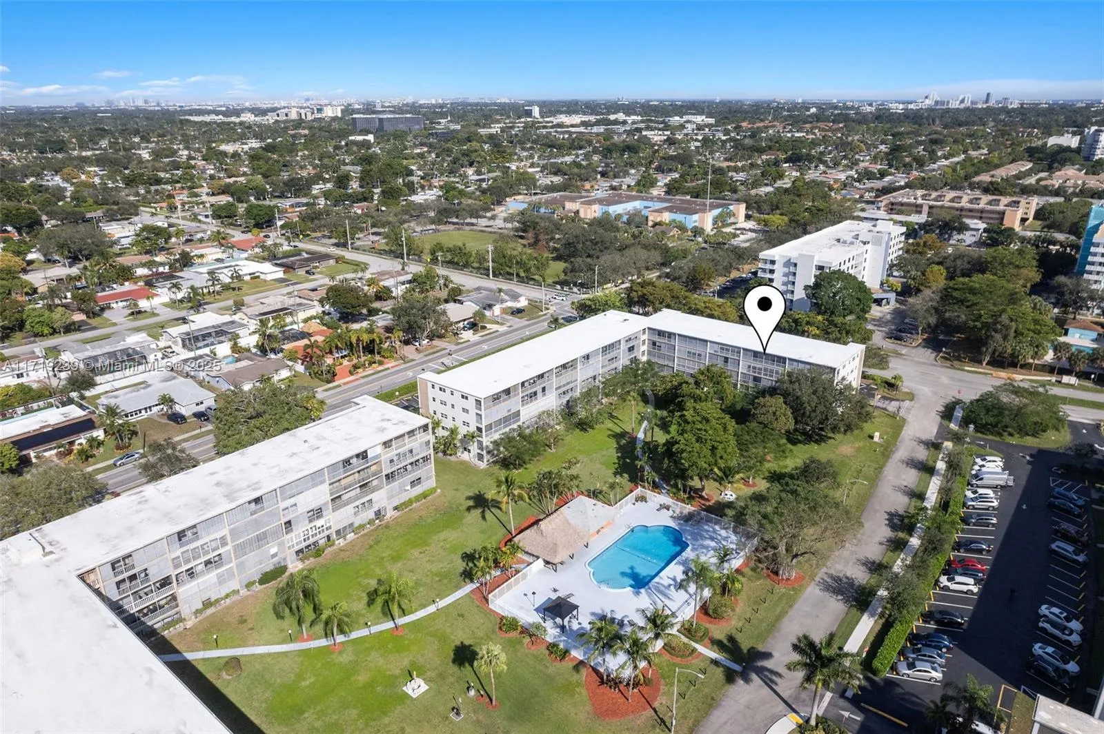 Hollywood, Florida 33021, United States, 1 Bedroom Bedrooms, ,2 BathroomsBathrooms,Residential,Active,21708