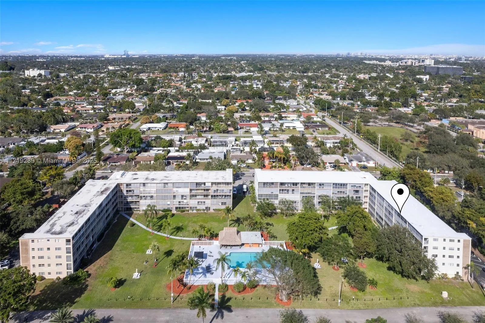 Hollywood, Florida 33021, United States, 1 Bedroom Bedrooms, ,2 BathroomsBathrooms,Residential,Active,21708