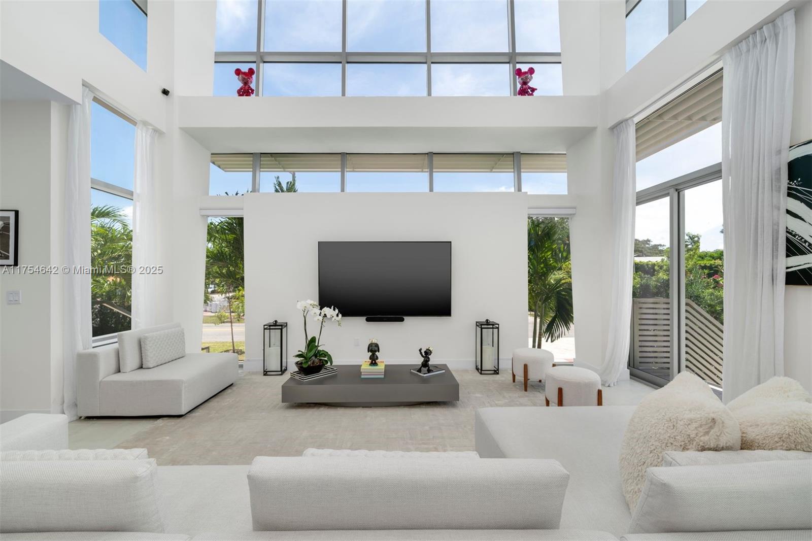 NAUTILUS SUB - Residential Lease