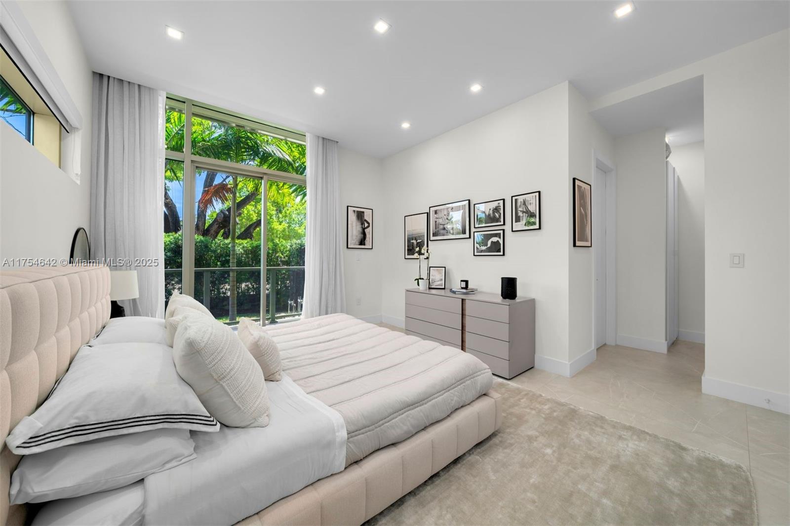 NAUTILUS SUB - Residential Lease