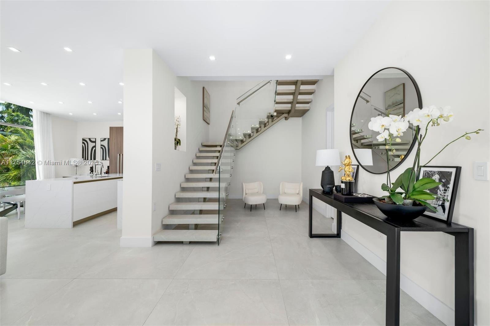 NAUTILUS SUB - Residential Lease