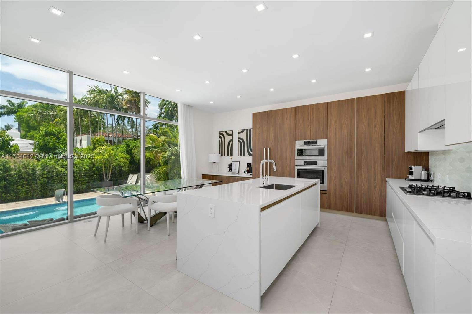 NAUTILUS SUB - Residential Lease