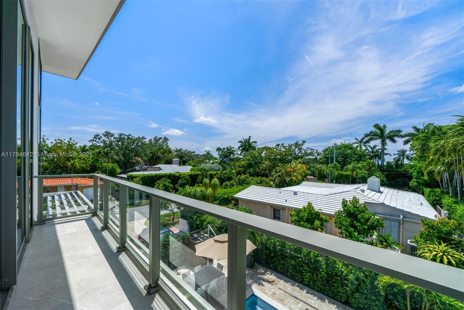 NAUTILUS SUB - Residential Lease