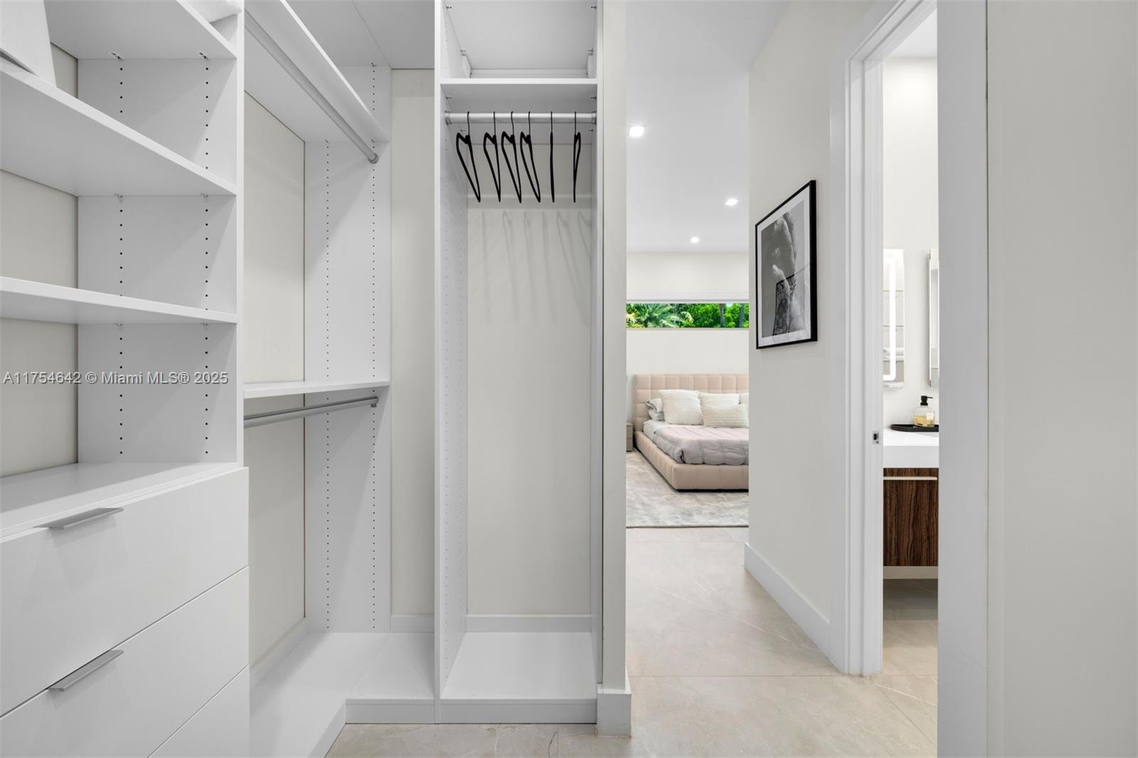 NAUTILUS SUB - Residential Lease