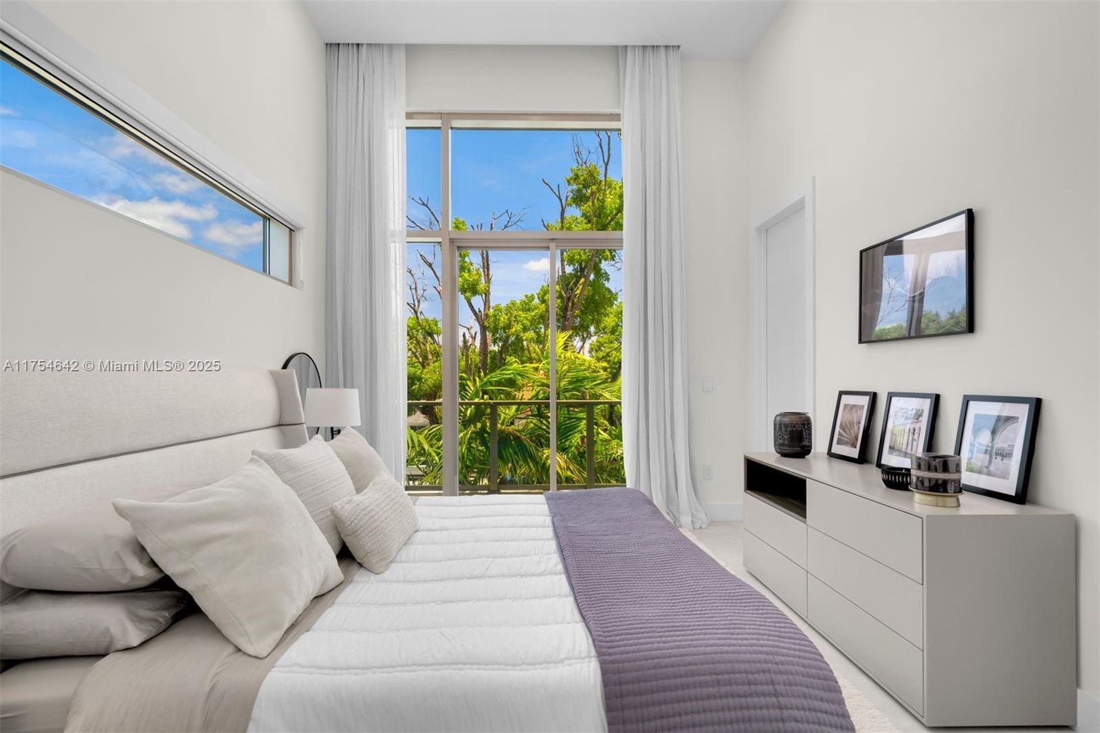 NAUTILUS SUB - Residential Lease