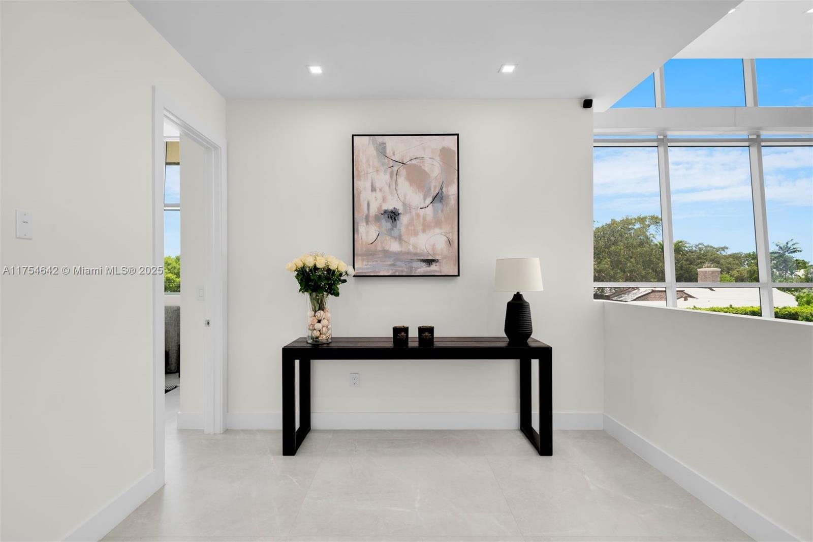 NAUTILUS SUB - Residential Lease