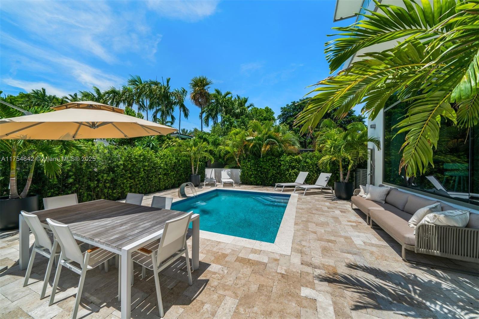 NAUTILUS SUB - Residential Lease