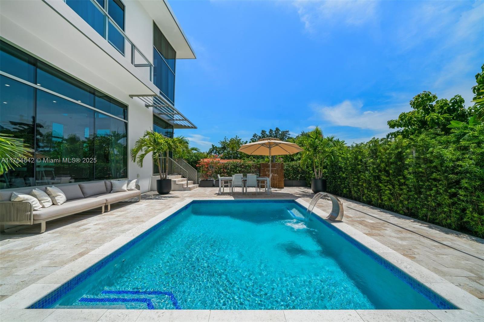 NAUTILUS SUB - Residential Lease