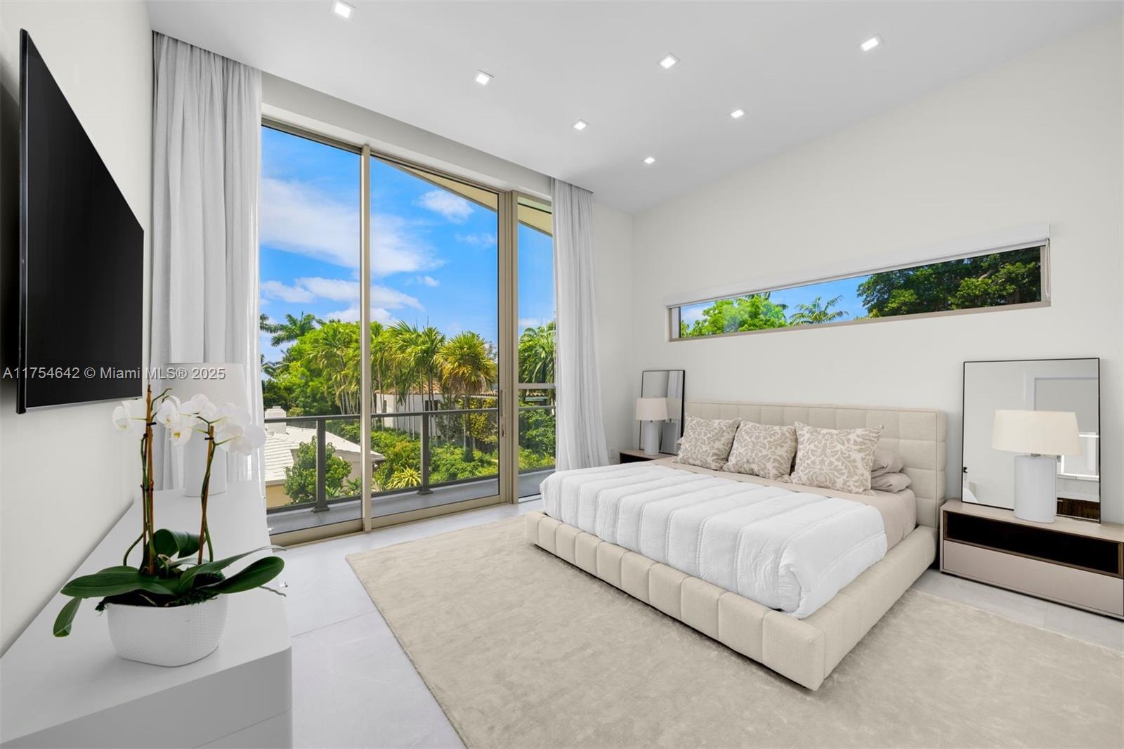 NAUTILUS SUB - Residential Lease