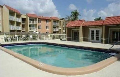 Condominium in Doral FL 5112 79th Ave.jpg