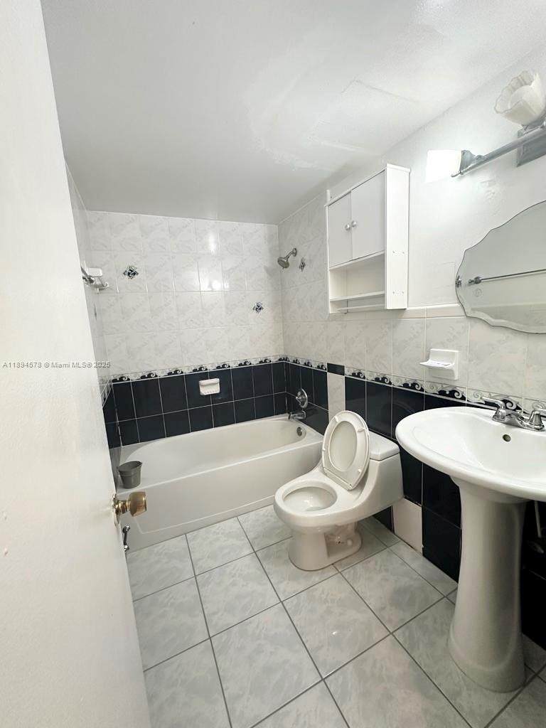 5050 CONDO - Residential Lease