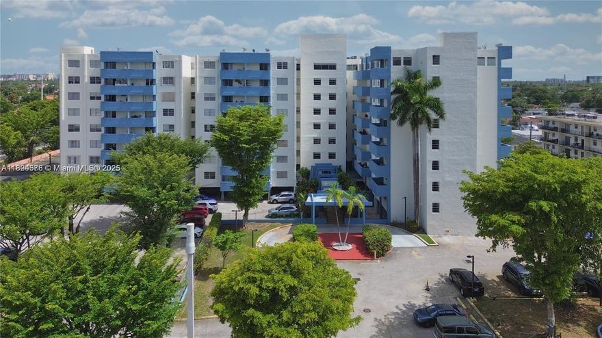 Cozy 1 bedroom & 1 bathroom apartment 506 sq ft. Condominiums has excellent location in Central Miami, close to Miami International Airport and highway access to Downtown and the beaches in minutes.