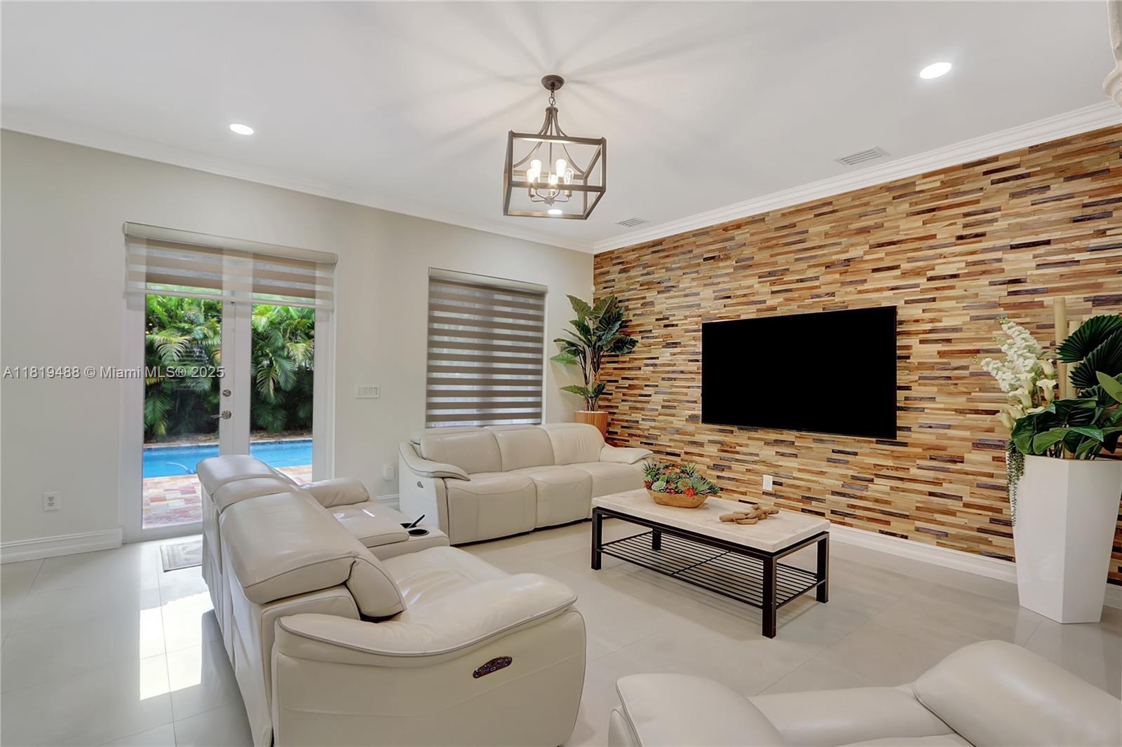 CENTURY GARDENS - Residential