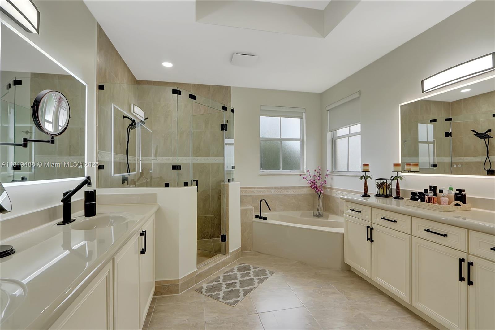 CENTURY GARDENS - Residential