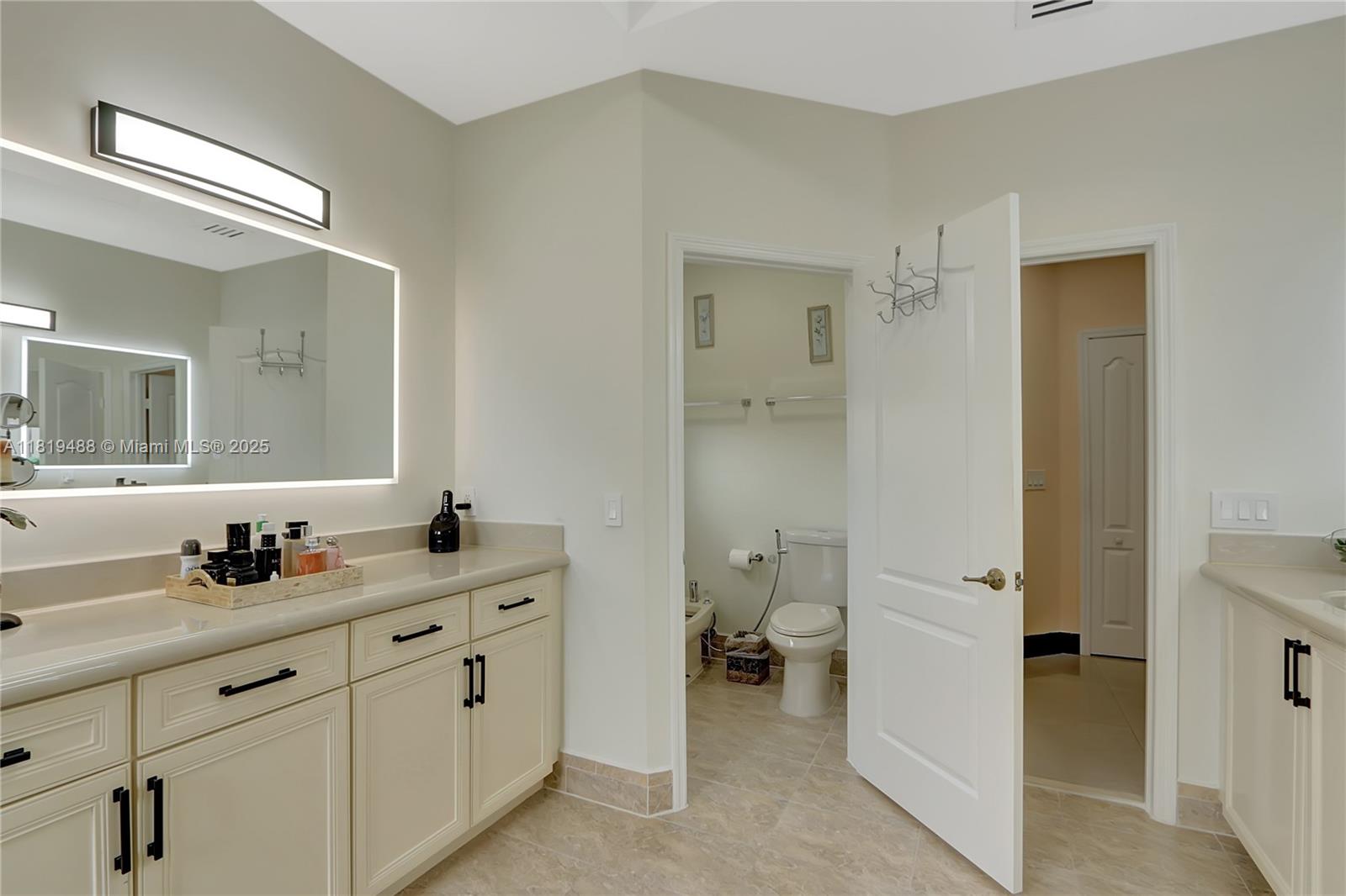 CENTURY GARDENS - Residential