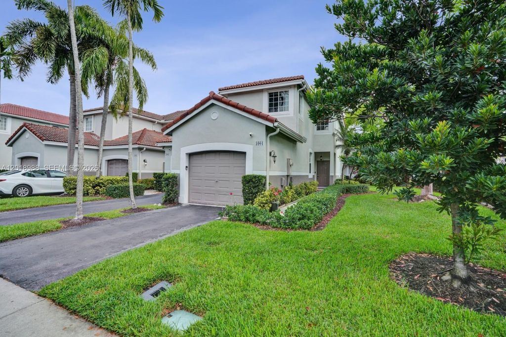 Photo of 3901 San Simeon Ln, Weston, FL 33331 (MLS # A12018988)