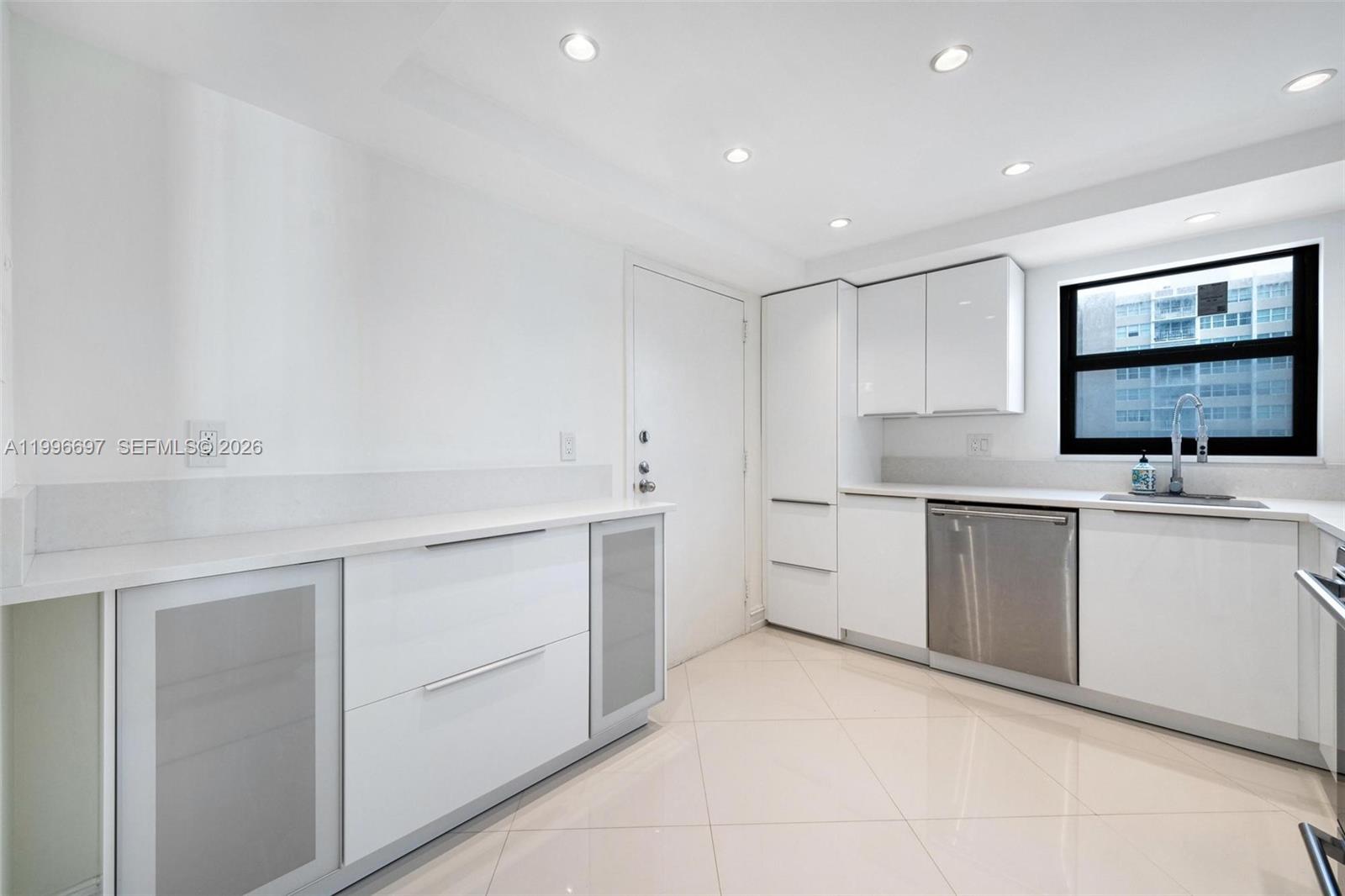 ALLINGTON TOWERS NORTH CO - Residential