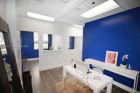 168 SE 1 St 501 Miami FL 33131