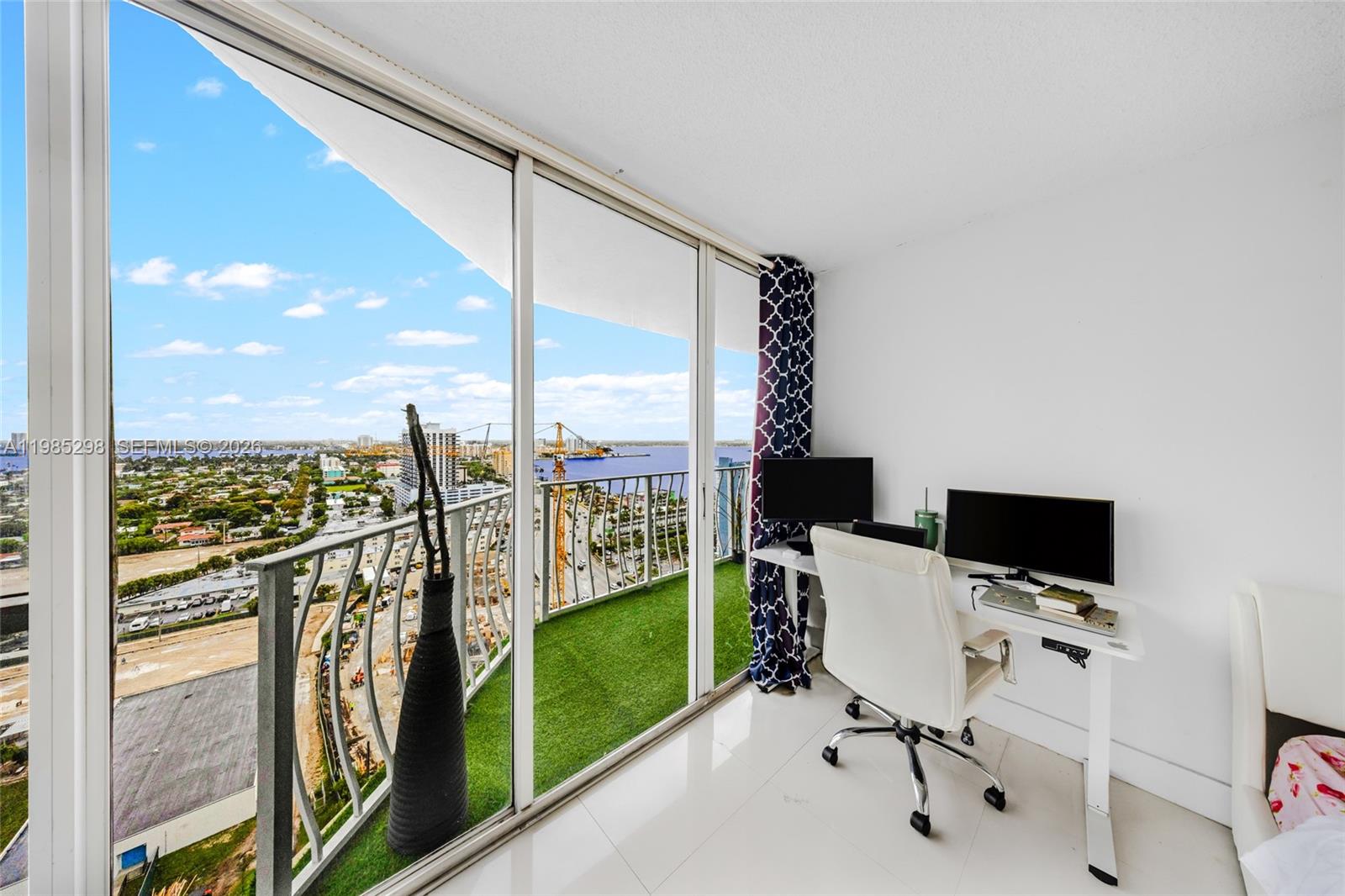 THE GRANDVIEW PALACE COND - Residential Lease